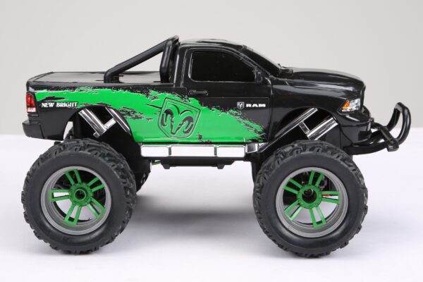 CARRO CONTROL REMOTO RAM NEW BRIGHT 1:16RC TRUCKS 2.4GHZ VERDE - Imagen 5