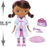 Doc McStuffins Disney Junior - Muñeca para lavar las manos, con máscara y accesorios - Imagen 4