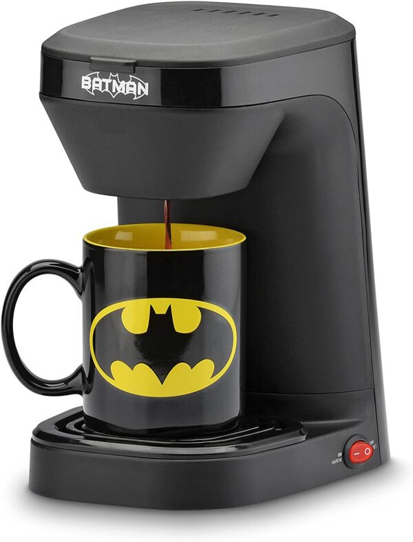 81xWFc3j9WL._AC_SL1500_ Coffee Maker con diseño de Batman, color negro y amarillo - Imagen 1