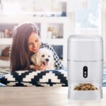 Dispensador - LeeKooLuu Q01 HD 1080P Camera WiFi Smart Feeder 6L Automatic Cat Feeder Automatic Dog Feeder Timer Programmable Voice and Video Recording Enabled App for iPhone and Android Compatible with Alexa - Imagen 4