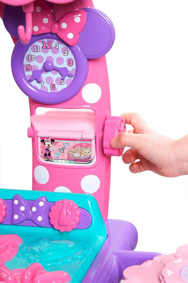 La cocina Flipping Fun de Minnie incluye sonidos realistas de cocina - Imagen 3