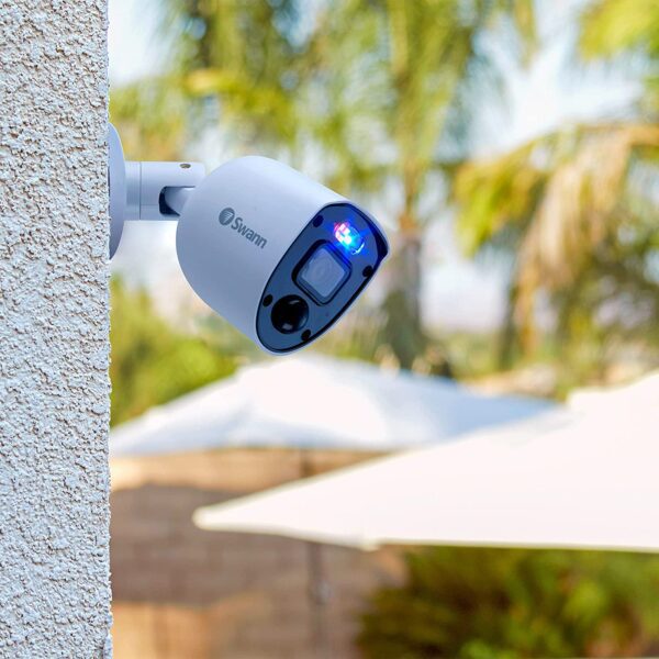 Swann SWDVK-846804SL - Sistema de seguridad DVR de 8 canales y 4 cámaras, con cable de vigilancia 4K HD DVR + disco duro de 1 TB, captura de audio, visión nocturna a color, luz de estrellas con sensor de calor y movimiento, Alexa + Google - Imagen 4