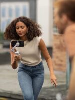 DJI OM 5 - Estabilizador de cardán para teléfono inteligente, cardán de 3 ejes, varilla de extensión integrada, portátil y plegable, cardán Android y iPhone con ShotGuides, estabilizador de vlogging, YouTube TikTok Video, gris - Imagen 2