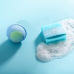 Regalos de spa para mujeres, juego de baño y cuerpo con caja de regalo de spa perfumada en el océano, incluye vela perfumada, crema corporal, crema de manos, barra de baño y bomba, juego de 5 piezas, juego de regalos de San Valentín para mujeres. - Imagen 6