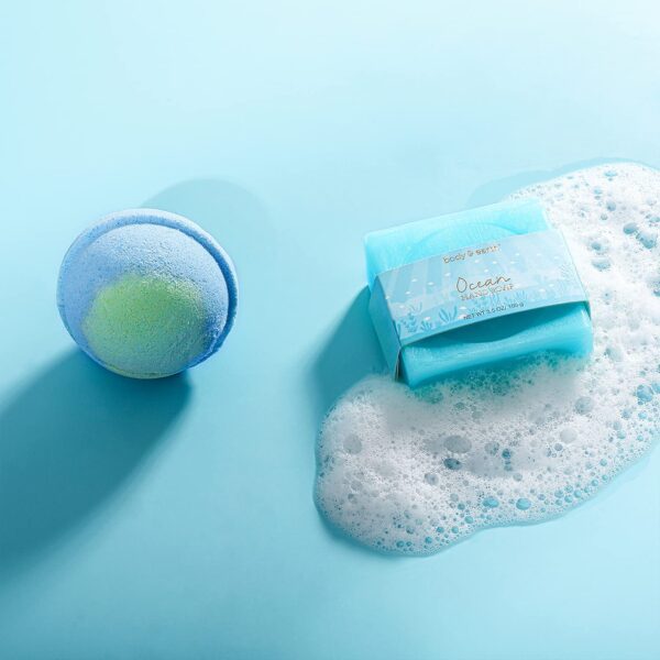 Regalos de spa para mujeres, juego de baño y cuerpo con caja de regalo de spa perfumada en el océano, incluye vela perfumada, crema corporal, crema de manos, barra de baño y bomba, juego de 5 piezas, juego de regalos de San Valentín para mujeres. - Imagen 6