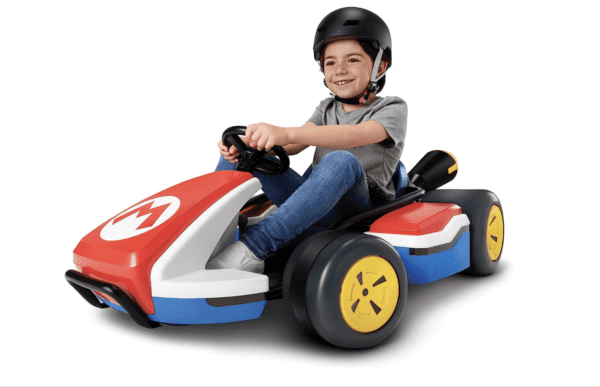 Super Mario Kart Deluxe - Juguete de coche eléctrico con batería de 24 V, hasta 8 MPH, 3 velocidades y marcha atrás, límite de peso de 81 libras - Imagen 1