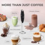 Zulay Kitchen Potente varita espumadora de leche, batidora de mano ultrarrápida para bebidas, batidor eléctrico para café, lattes, capuchino, frappé, matcha, chocolate caliente y crema de café, color - Imagen 5