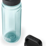 YETI Botella de agua Yonder con tapa Yonder Chug, ligera, a prueba de fugas y sin BPA 750 ml 25 oz - Imagen 3