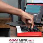 AKAI Professional MPK Mini MK3 | Controlador de teclado MIDI USB de 25 teclas con 8 almohadillas de percusión con retroiluminación, 8 botones y software de producción musical incluido - Imagen 5